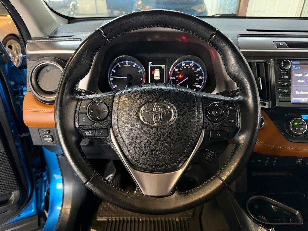 Toyota RAV4 Limited AWD 2018