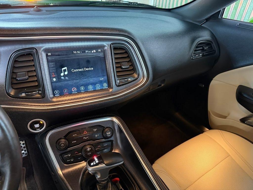 Dodge Challenger SXT 2017