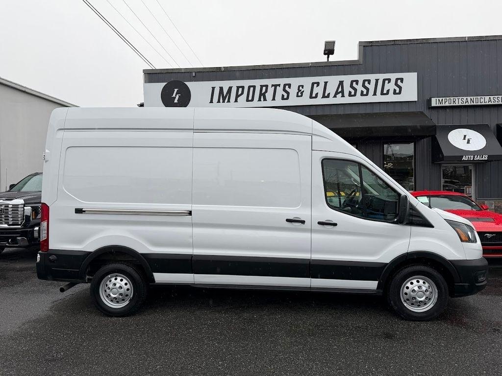 Ford Transit 250 Van High Roof w/Sliding Pass. 148-in. WB 2025