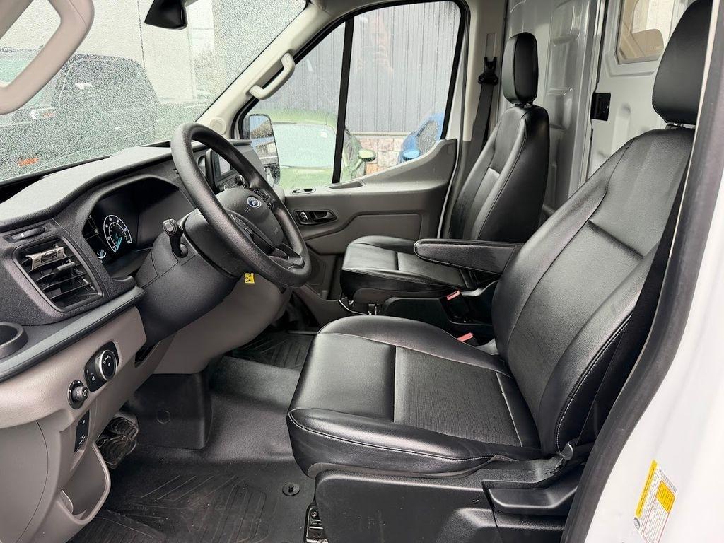 Ford Transit 250 Van High Roof w/Sliding Pass. 148-in. WB 2025