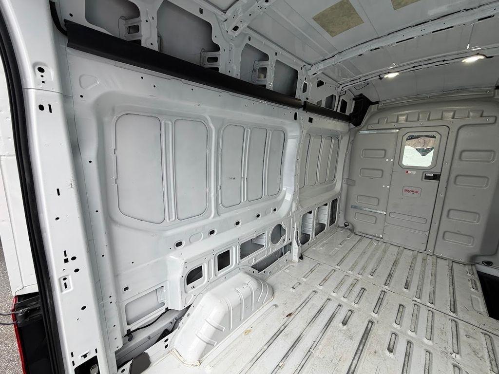 Ford Transit 250 Van High Roof w/Sliding Pass. 148-in. WB 2025