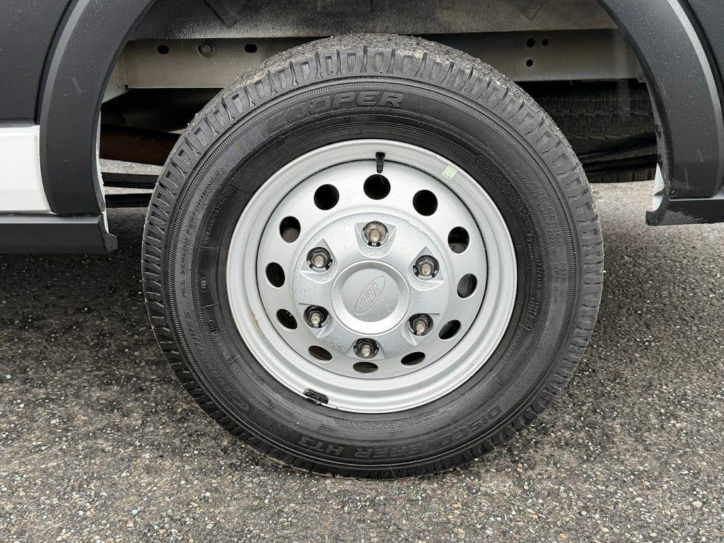 Ford Transit 250 Van High Roof w/Sliding Pass. 148-in. WB 2025