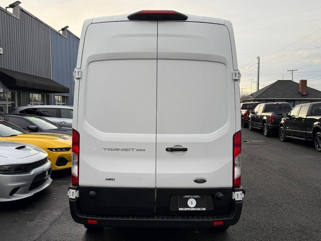 Ford Transit 250 Van High Roof w/Sliding Pass. 148-in. WB 2025