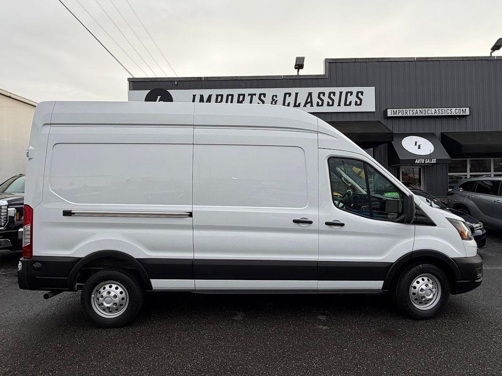Ford Transit 250 Van High Roof w/Sliding Pass. 148-in. WB 2025