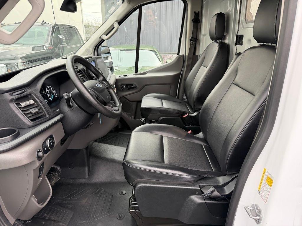 Ford Transit 250 Van High Roof w/Sliding Pass. 148-in. WB 2025