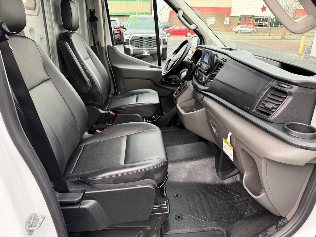 Ford Transit 250 Van High Roof w/Sliding Pass. 148-in. WB 2025