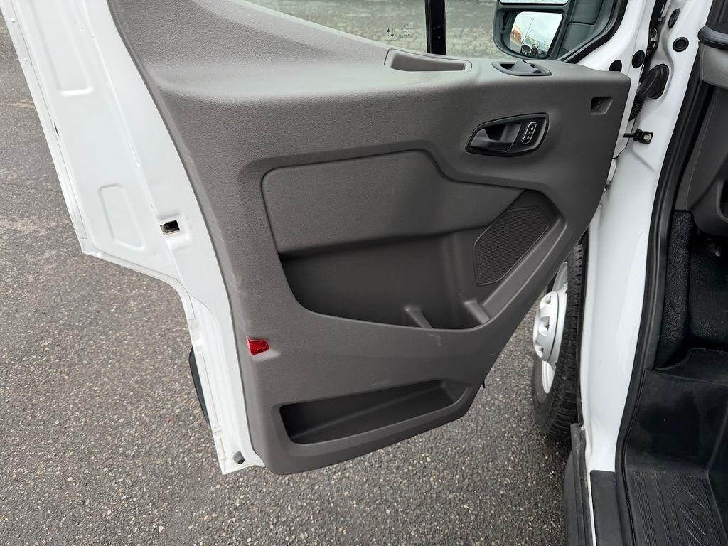 Ford Transit 250 Van High Roof w/Sliding Pass. 148-in. WB 2025