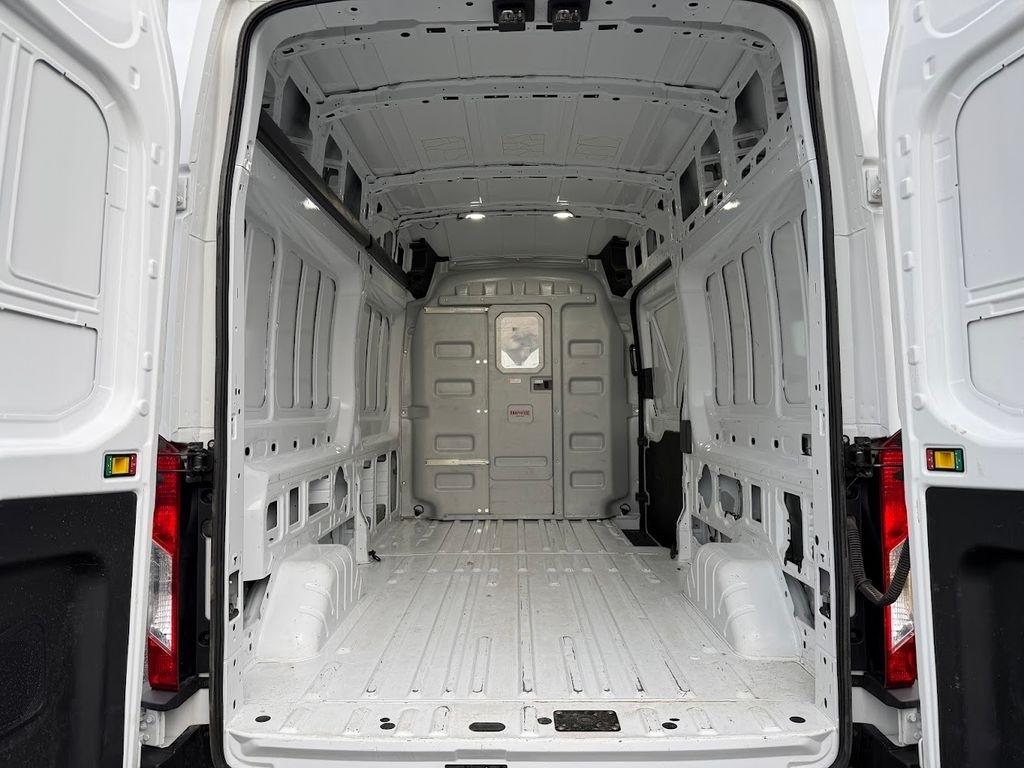 Ford Transit 250 Van High Roof w/Sliding Pass. 148-in. WB 2025