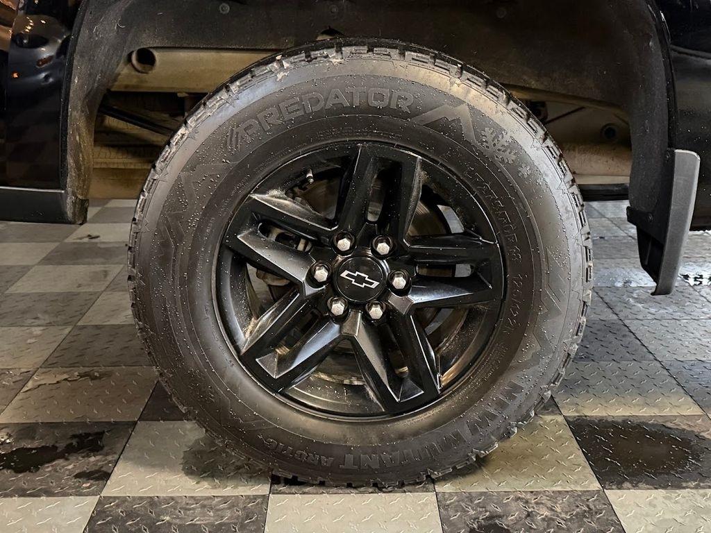 Chevrolet Silverado 1500 LT Trail Boss Crew Cab 4WD 2021