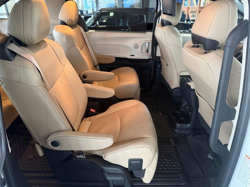 Toyota Sienna Limited 7-Passenger AWD 2024