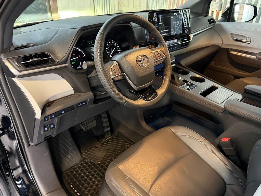 Toyota Sienna XSE 7-Passenger 2022
