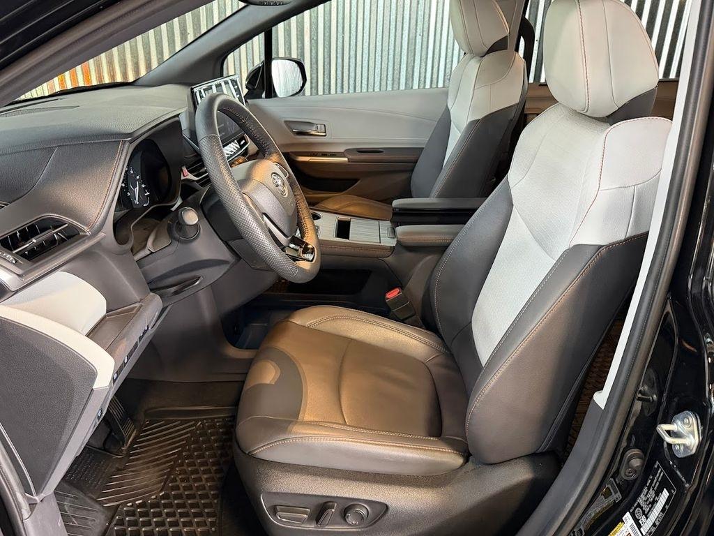 Toyota Sienna XSE 7-Passenger 2022