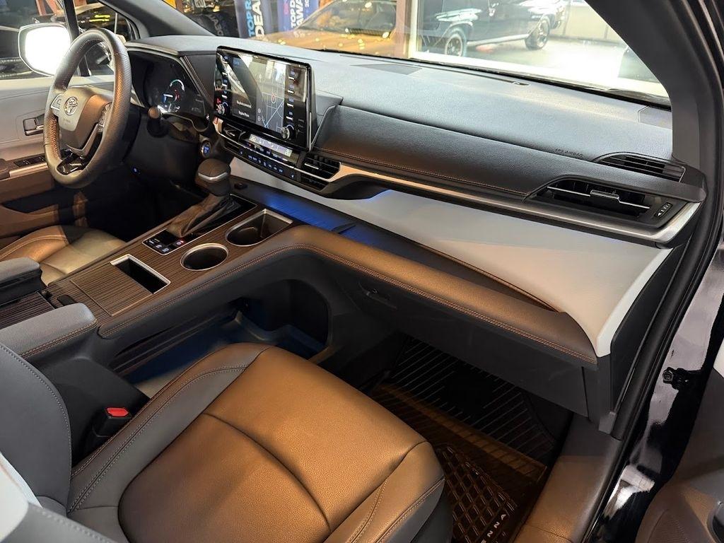 Toyota Sienna XSE 7-Passenger 2022