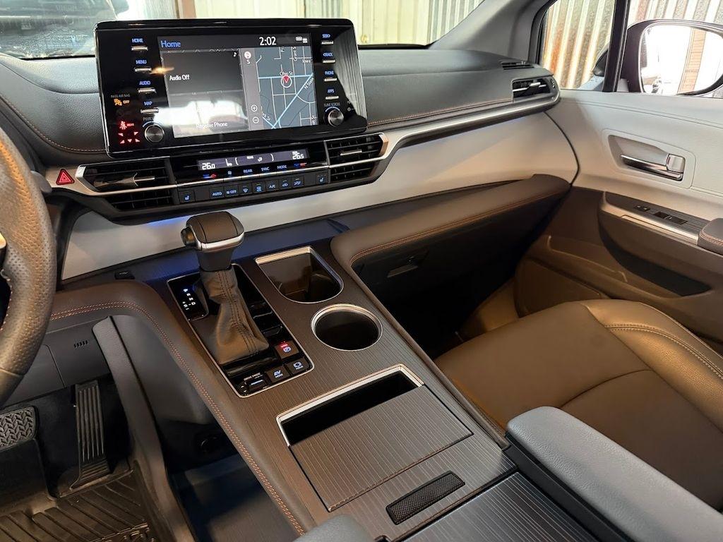 Toyota Sienna XSE 7-Passenger 2022