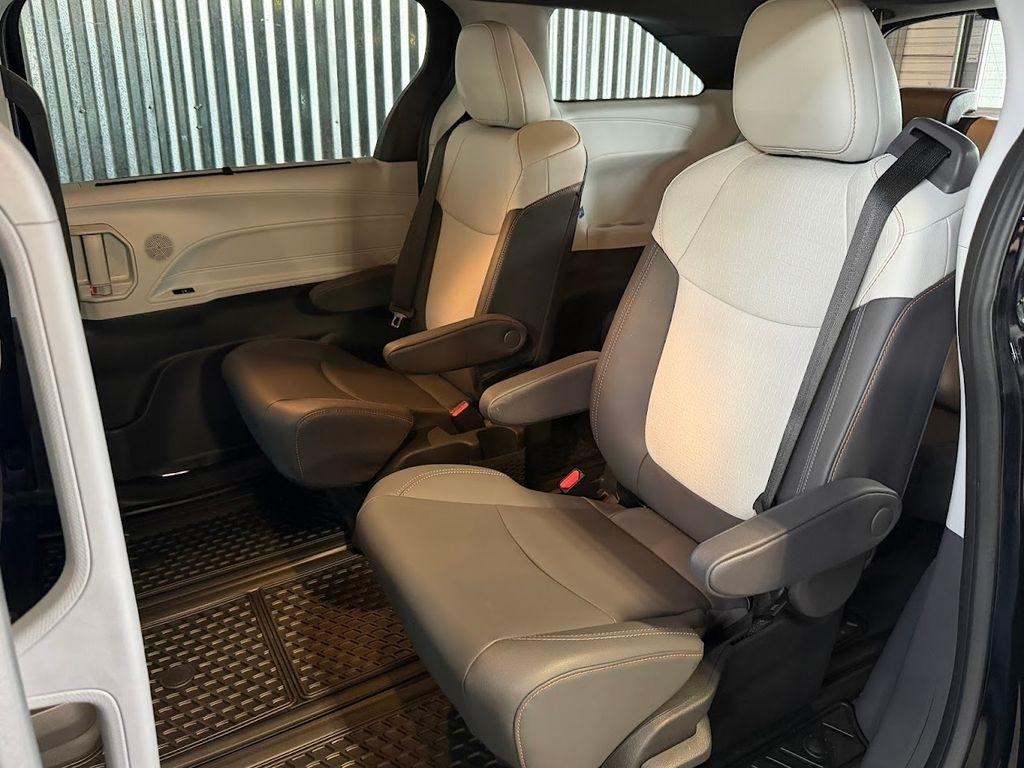 Toyota Sienna XSE 7-Passenger 2022