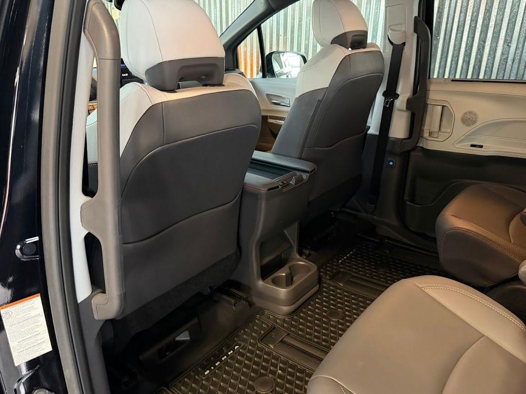Toyota Sienna XSE 7-Passenger 2022