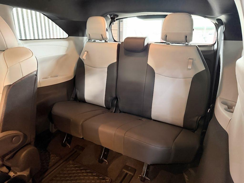 Toyota Sienna XSE 7-Passenger 2022