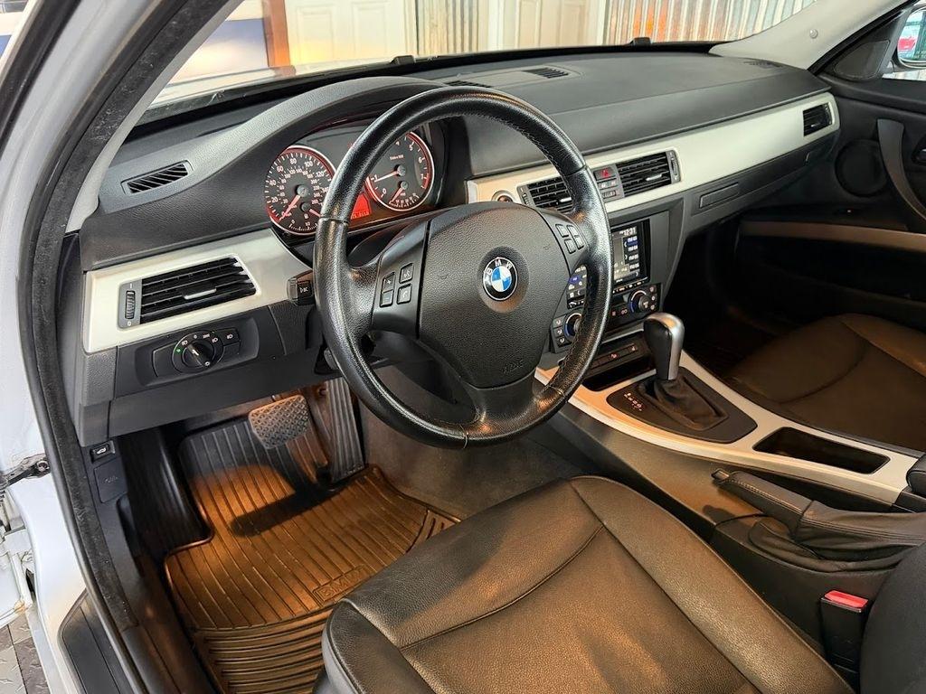 BMW 3-Series 325xi Sedan 2006