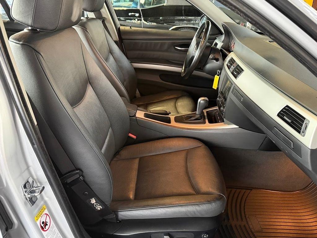 BMW 3-Series 325xi Sedan 2006