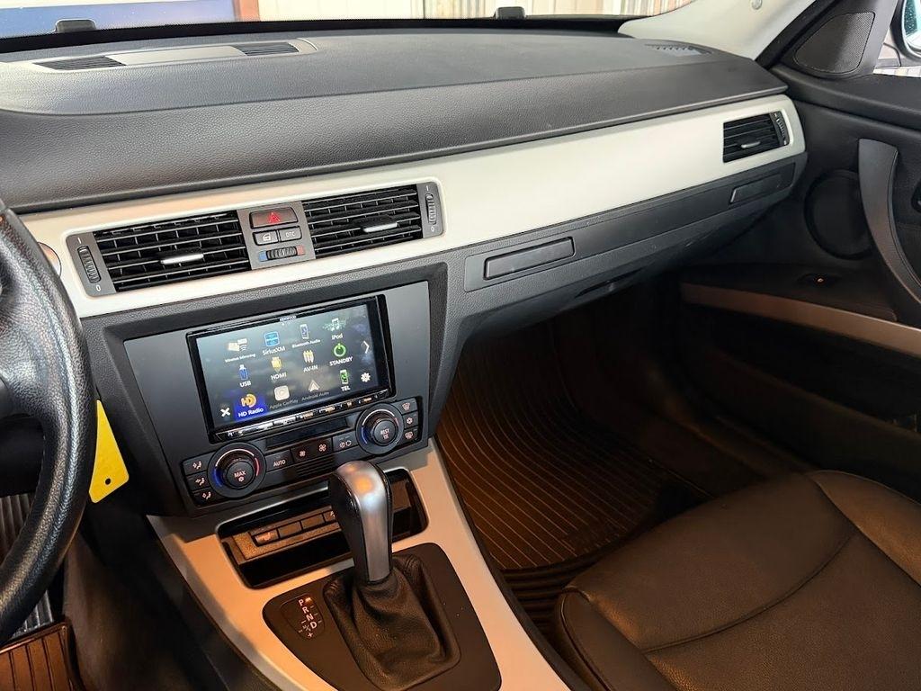 BMW 3-Series 325xi Sedan 2006