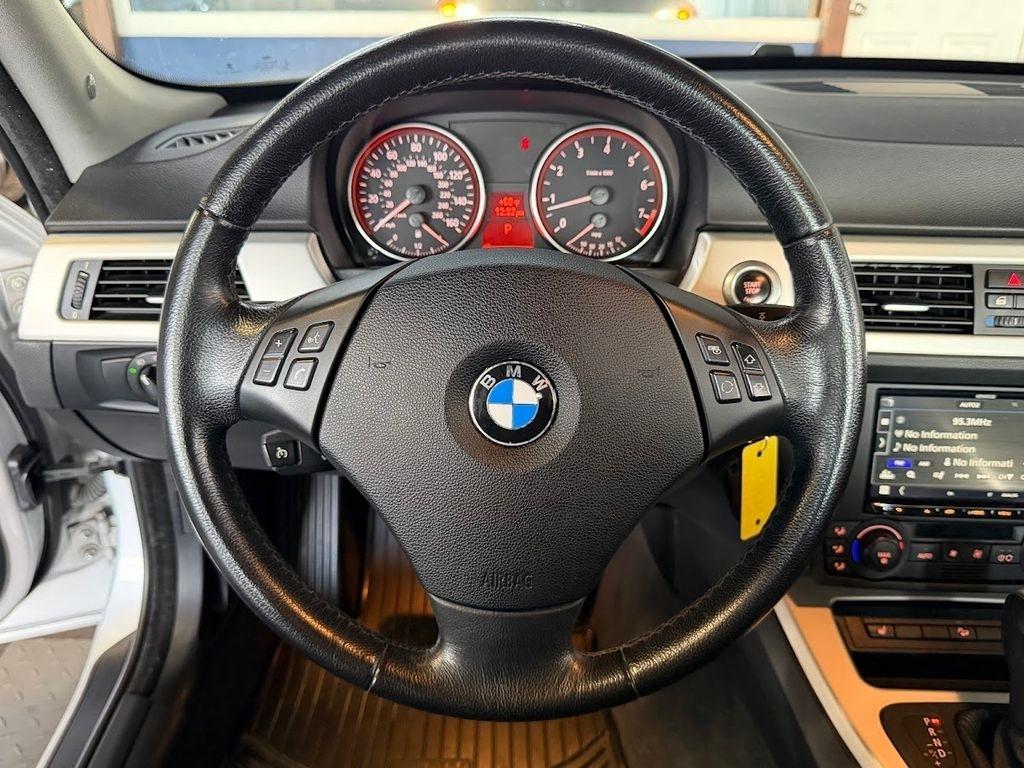 BMW 3-Series 325xi Sedan 2006