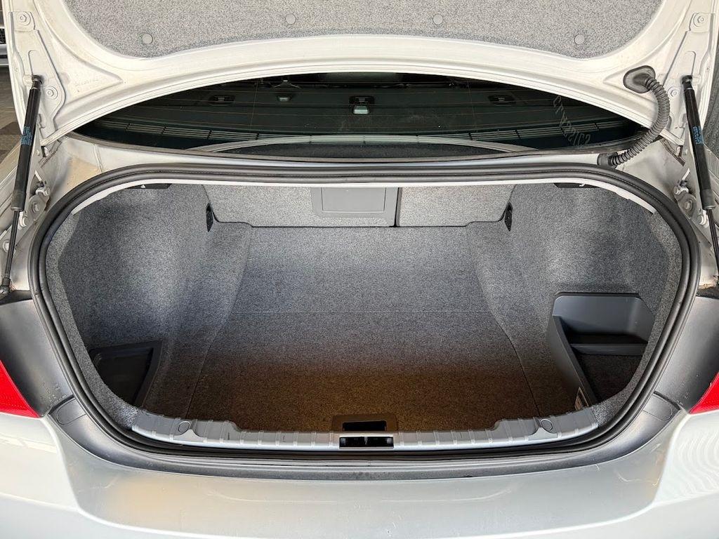 BMW 3-Series 325xi Sedan 2006