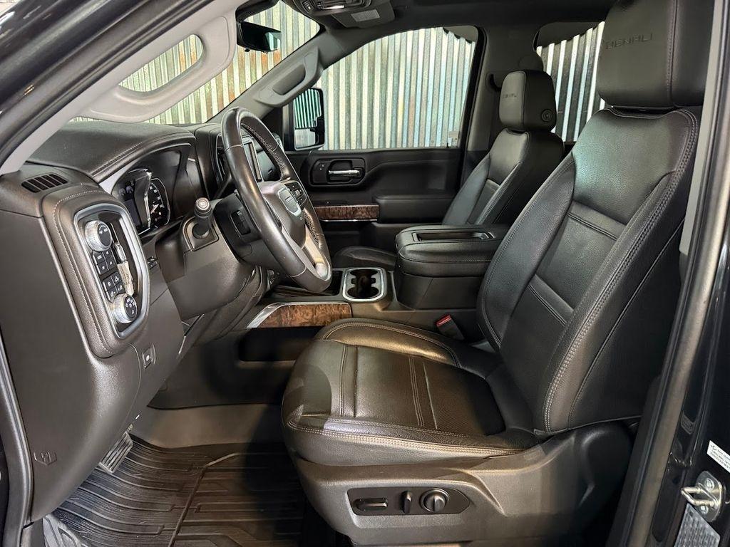 GMC Sierra 2500HD Denali Crew Cab 4WD 2020