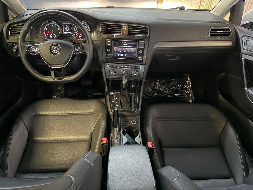 Volkswagen Golf TSI 8A 2021