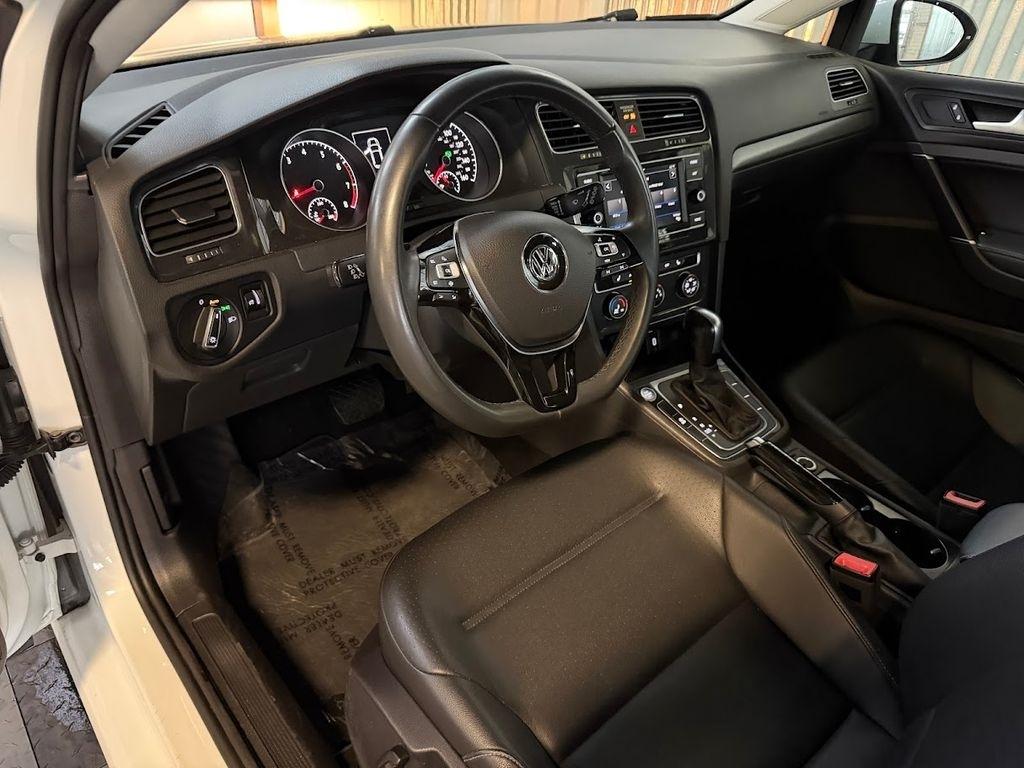 Volkswagen Golf TSI 8A 2021