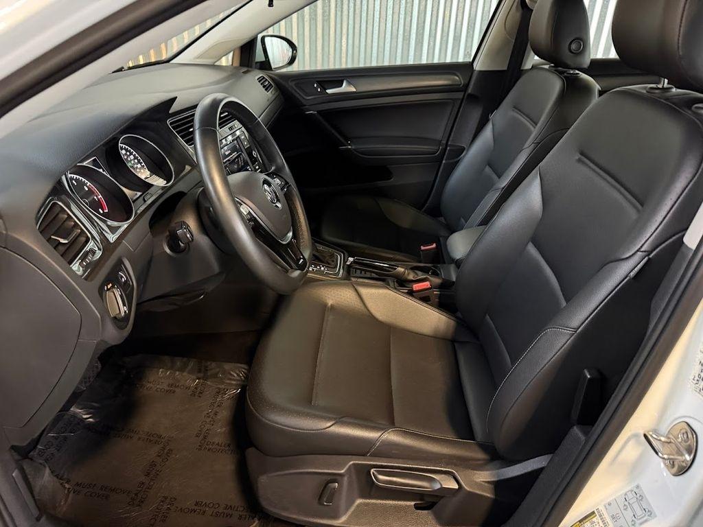 Volkswagen Golf TSI 8A 2021