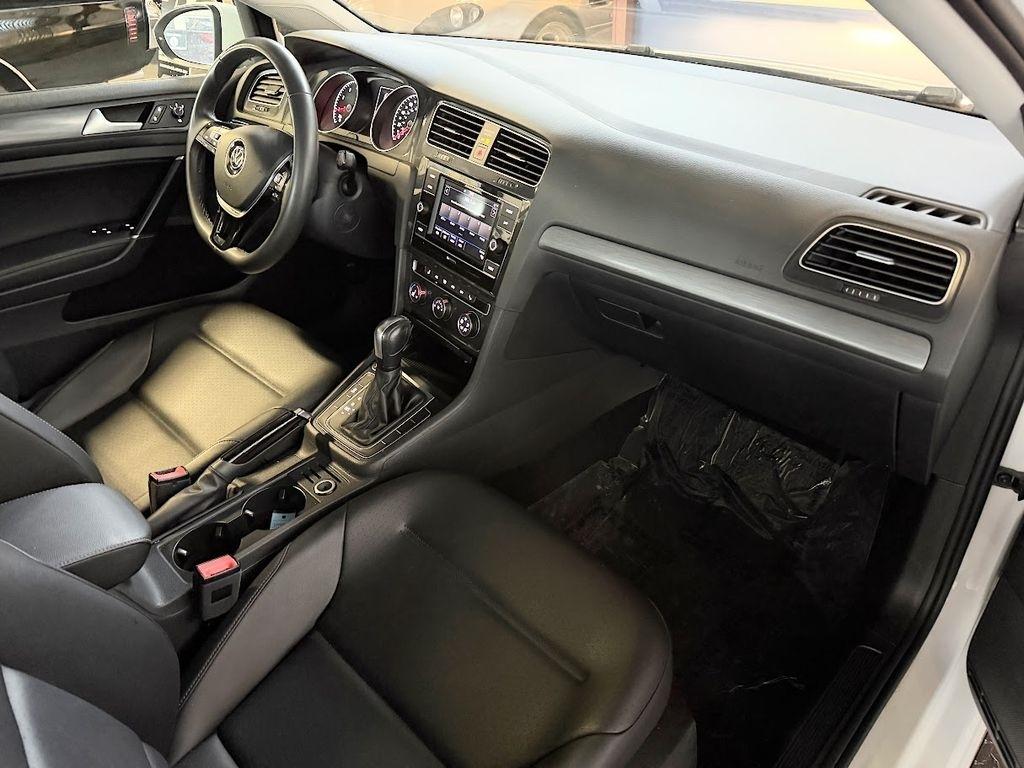 Volkswagen Golf TSI 8A 2021