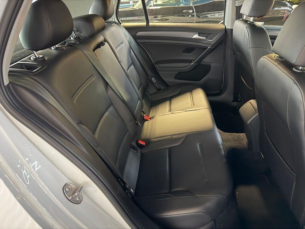 Volkswagen Golf TSI 8A 2021