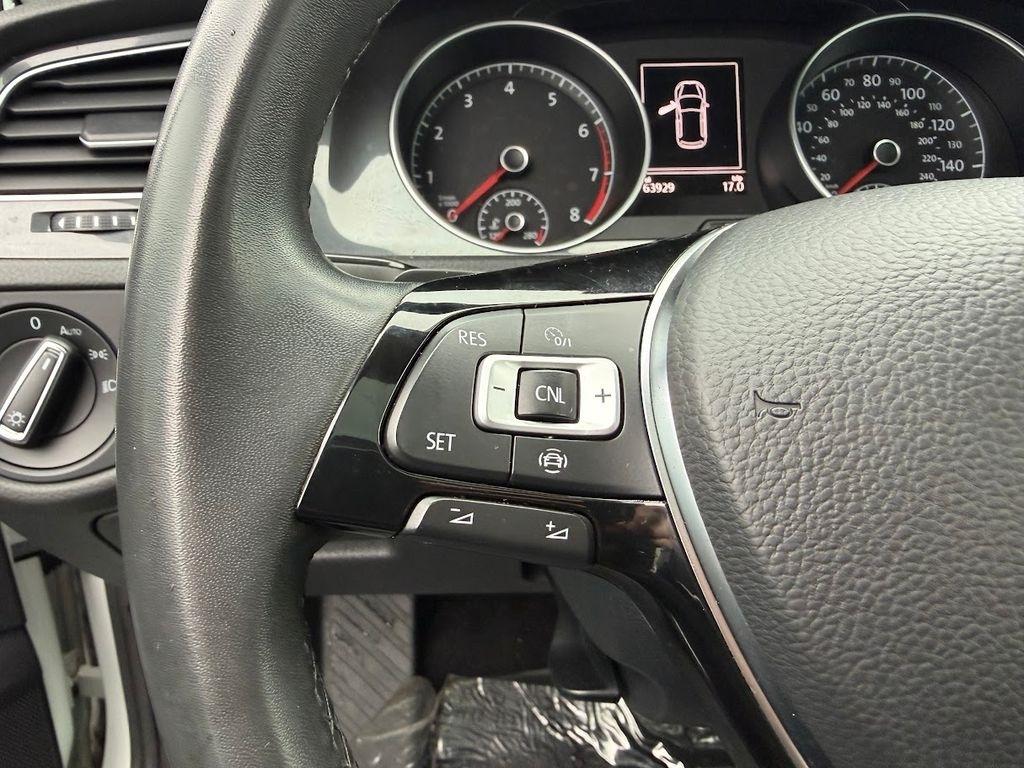 Volkswagen Golf TSI 8A 2021