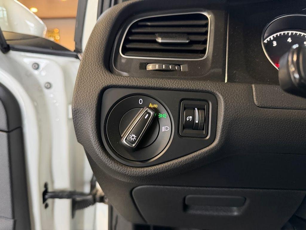 Volkswagen Golf TSI 8A 2021