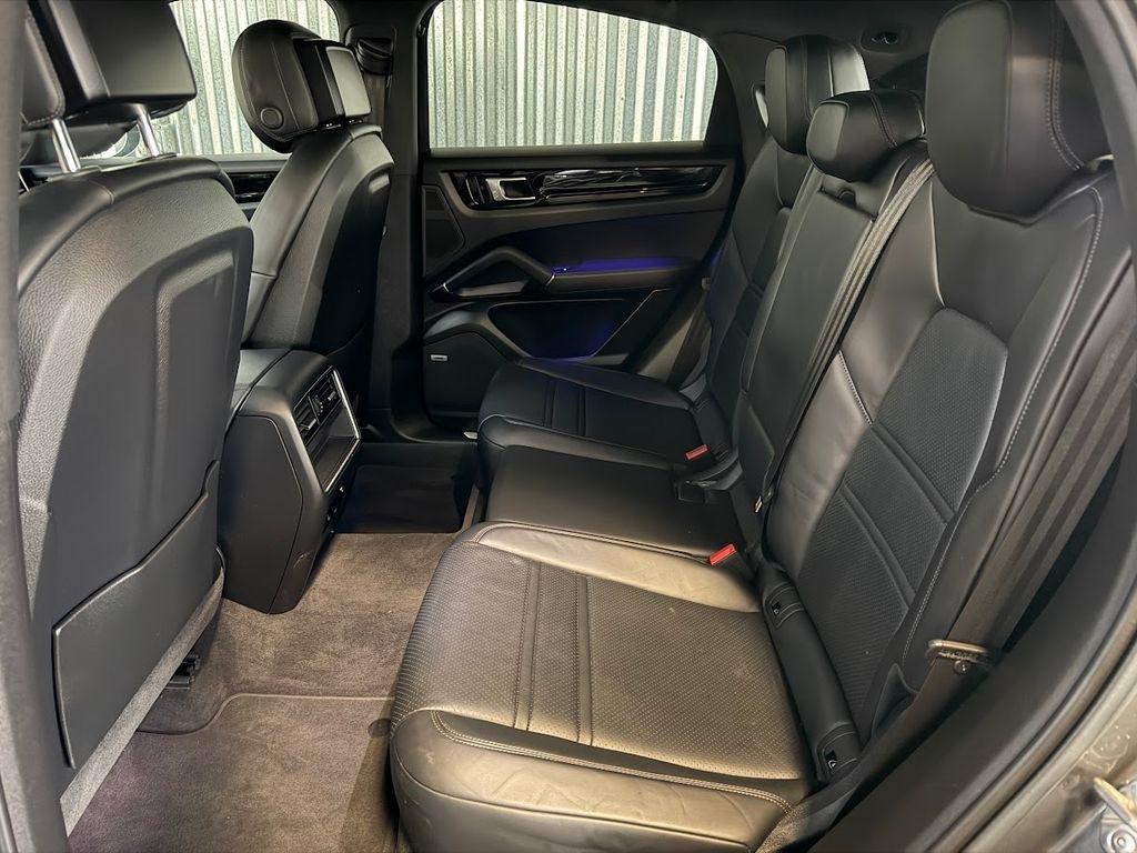 Porsche Cayenne Coupe 2021