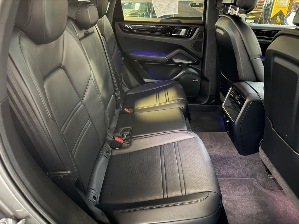 Porsche Cayenne Coupe 2021