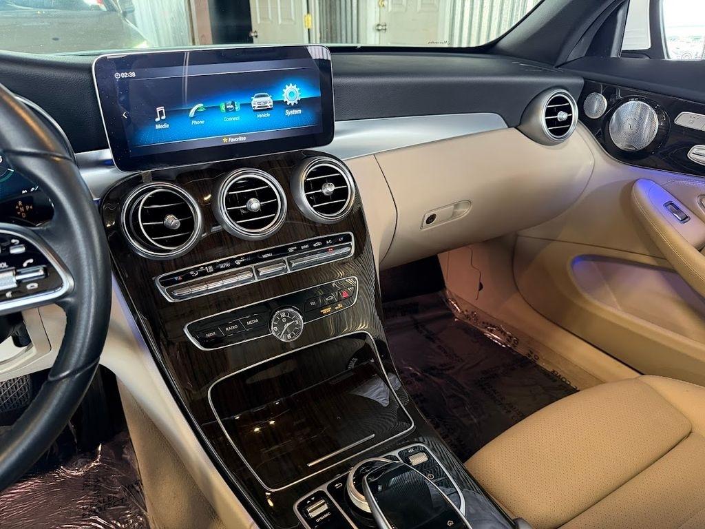 Mercedes-Benz C-Class C300 4MATIC Convertible 2023