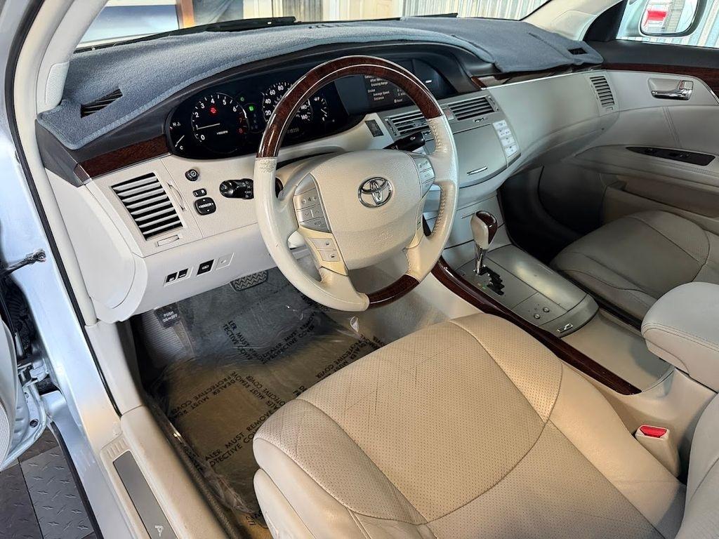 Toyota Avalon Limited 2010