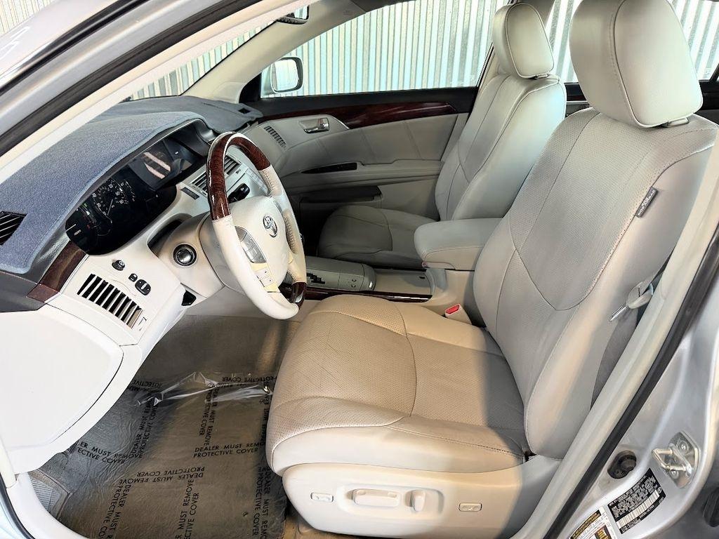 Toyota Avalon Limited 2010