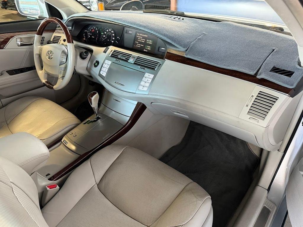 Toyota Avalon Limited 2010