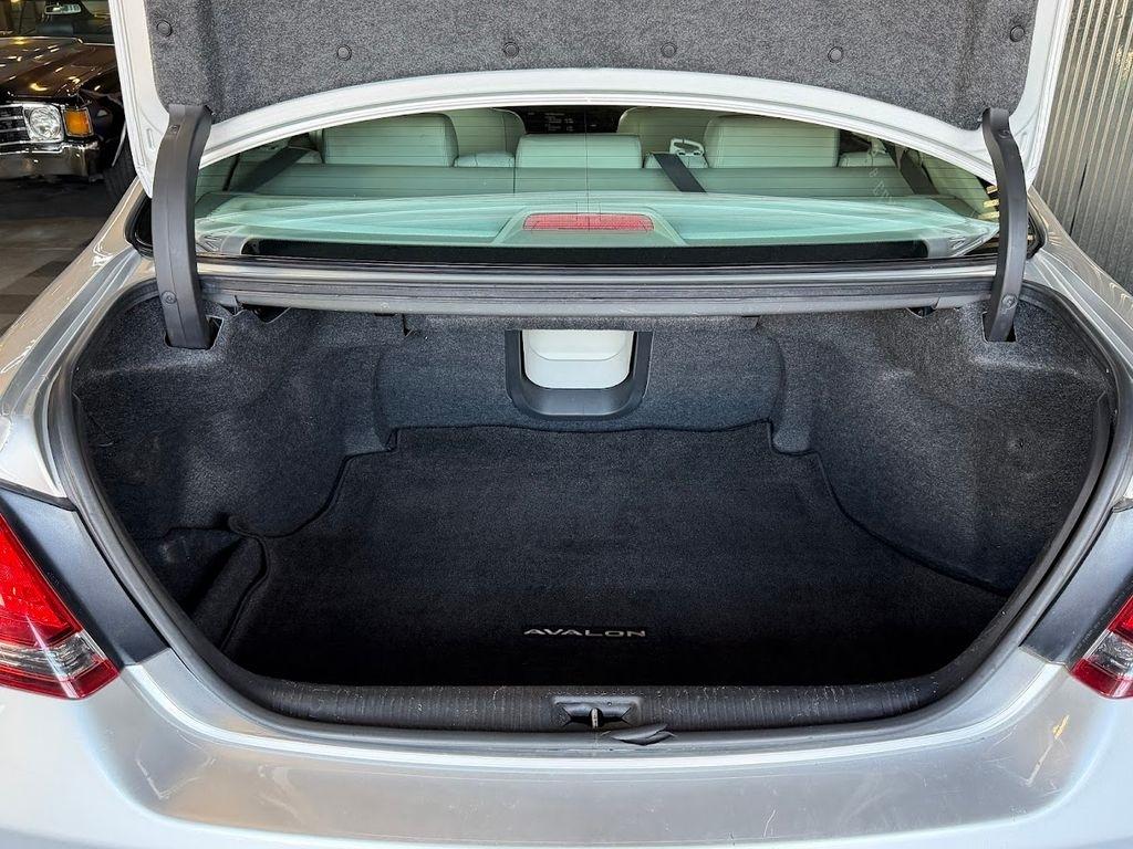 Toyota Avalon Limited 2010