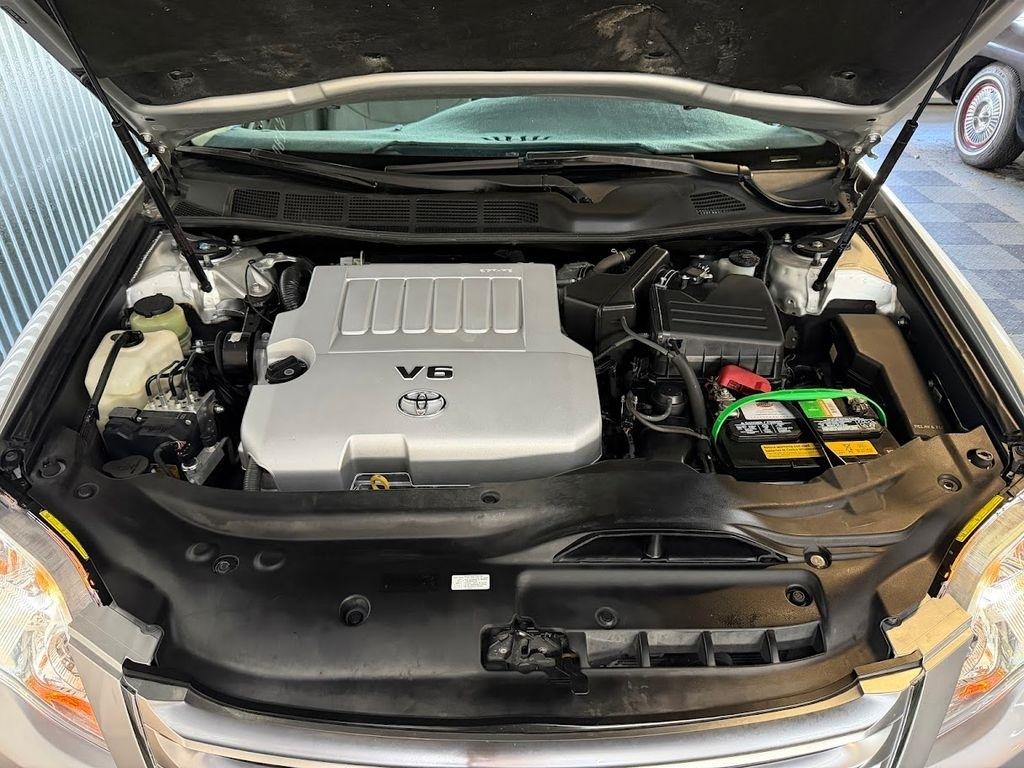 Toyota Avalon Limited 2010