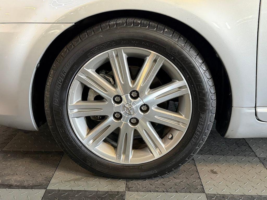 Toyota Avalon Limited 2010