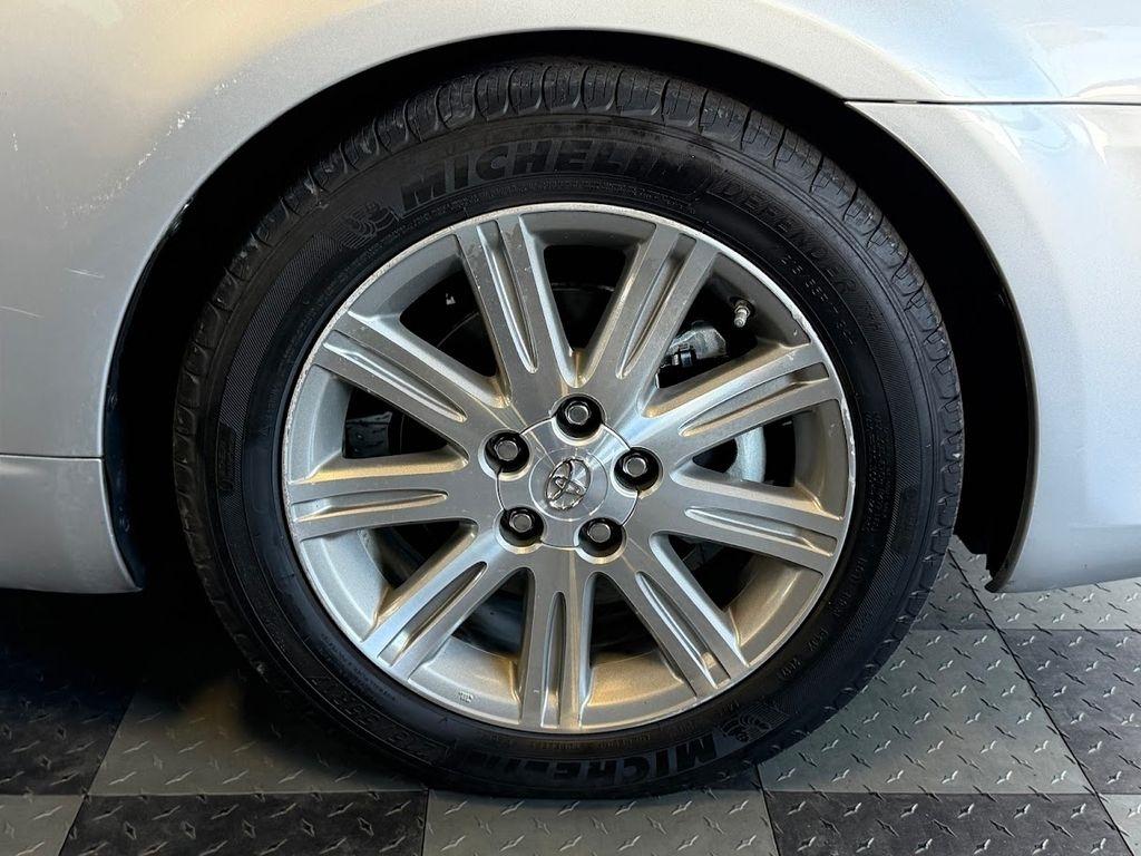 Toyota Avalon Limited 2010