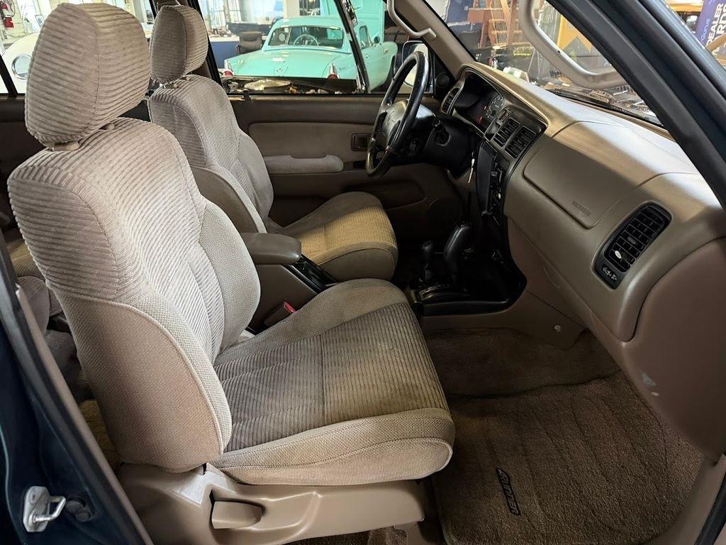 Toyota 4Runner SR5 4WD 1998