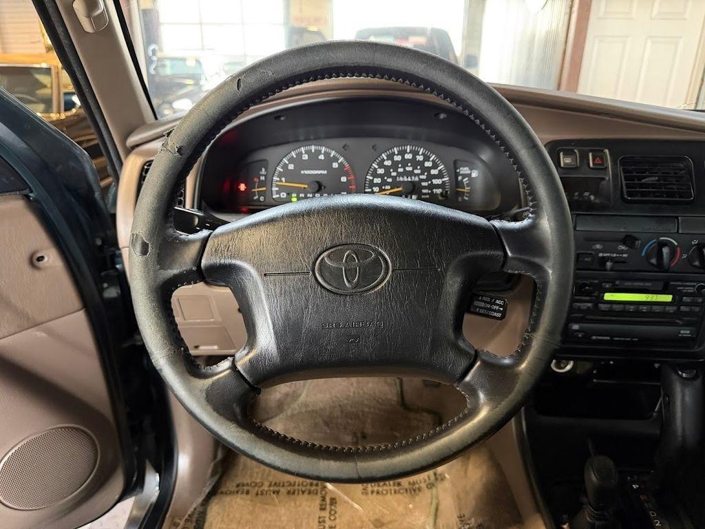 Toyota 4Runner SR5 4WD 1998