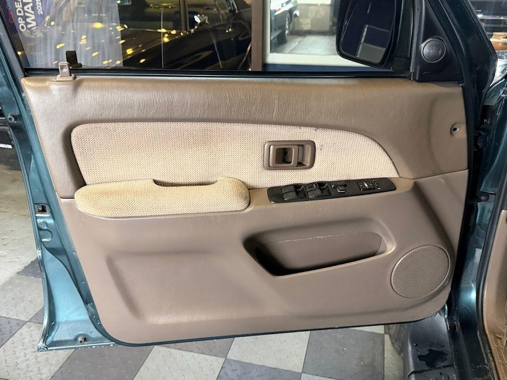 Toyota 4Runner SR5 4WD 1998