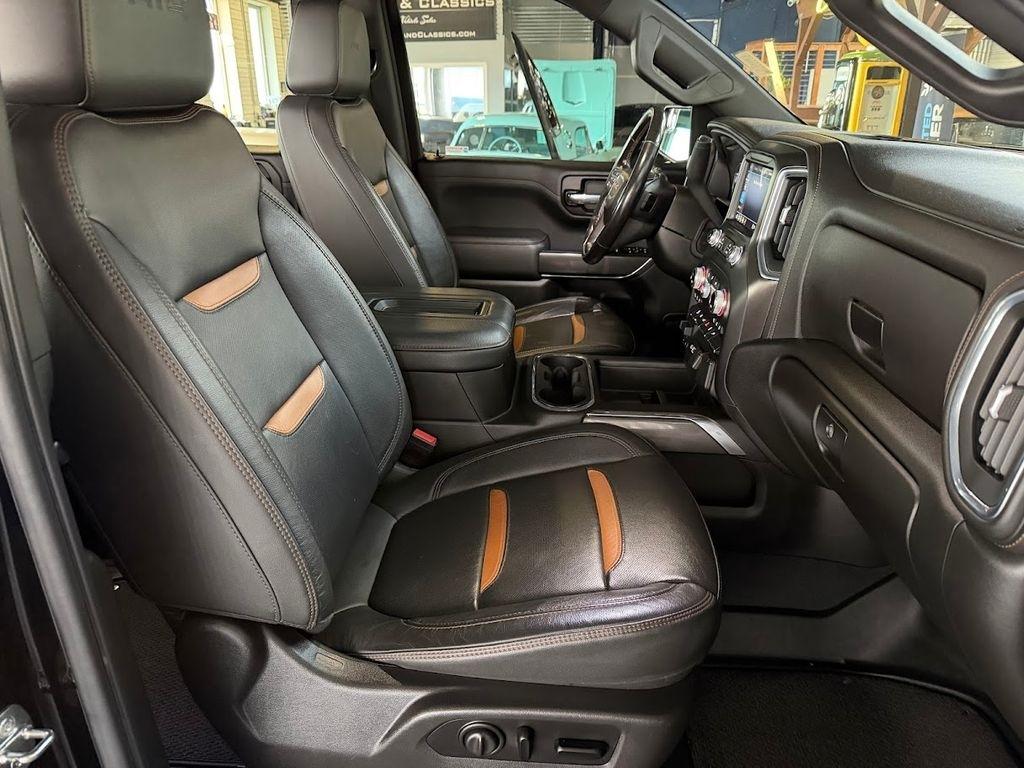 GMC Sierra 1500 AT4 Crew Cab Long Box 4WD 2021