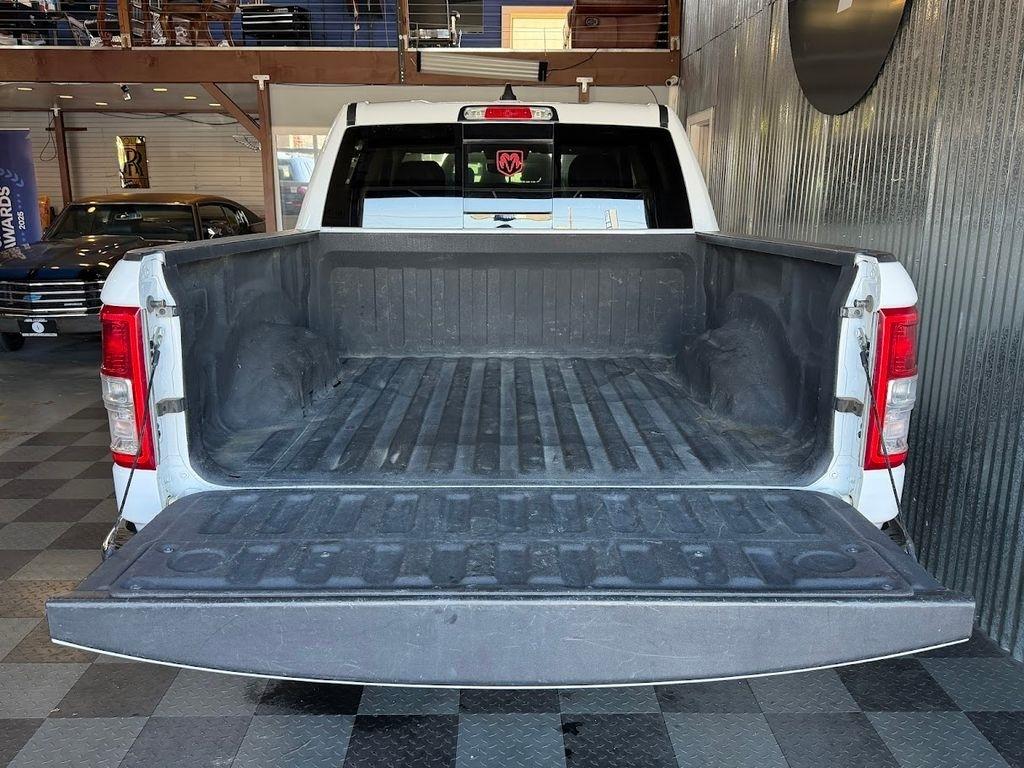 RAM 1500 Big Horn Crew Cab SWB 4WD 2020