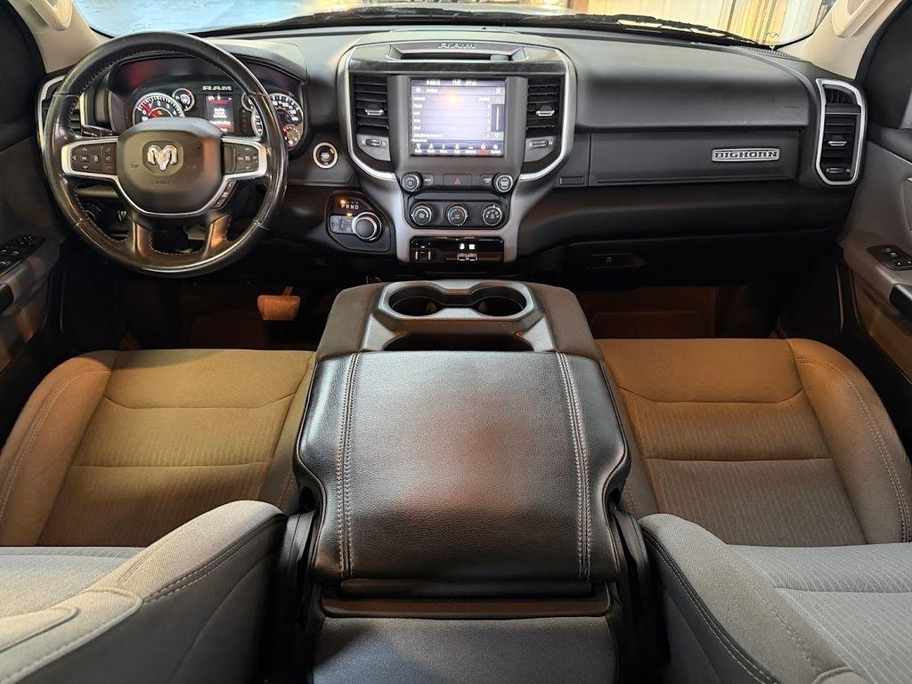 RAM 1500 Big Horn Crew Cab SWB 4WD 2020